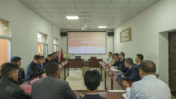 ��ɽ����70���� �� �۽������桱��׼��������ƴ���ɽ��ȫ�ƽ���������